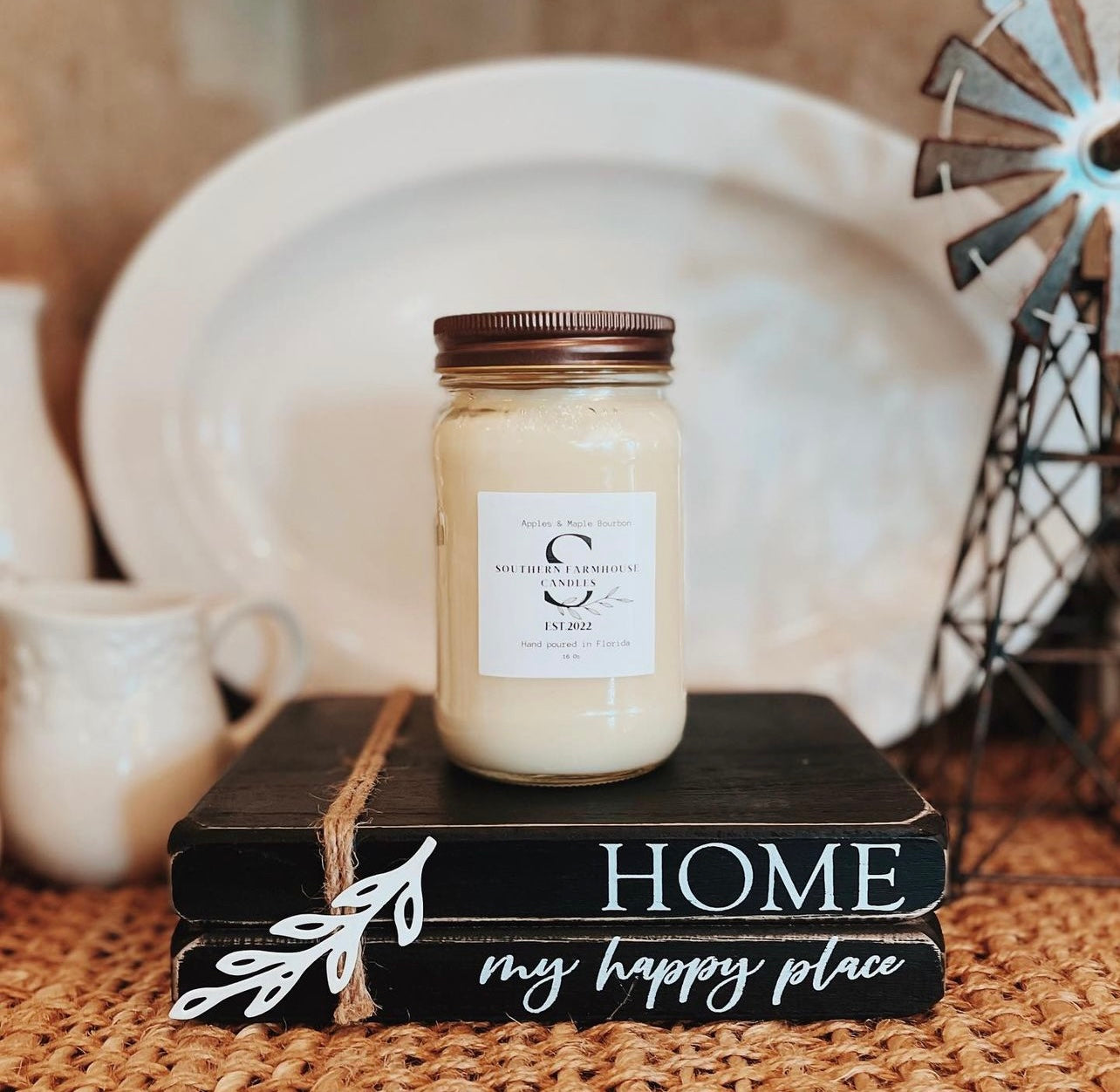 Southern Farmhouse Apples & Maple Bourbon 16 oz Candle for sale.